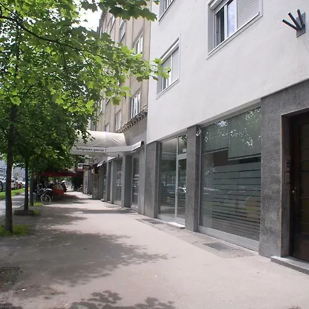 Apartment Red Square Ljubljana Exterior photo
